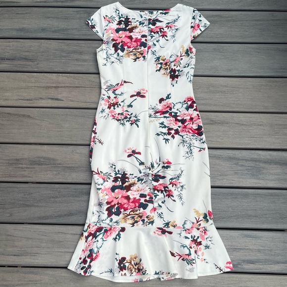 Vfshow; White&Pink Foral; Mermaid Style Dress; Mint Condition; NWOT; Size Small - Picture 6 of 8